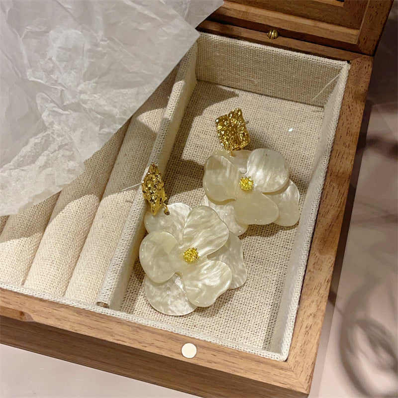 Vintage Gardenia Flowers Drop Earrings