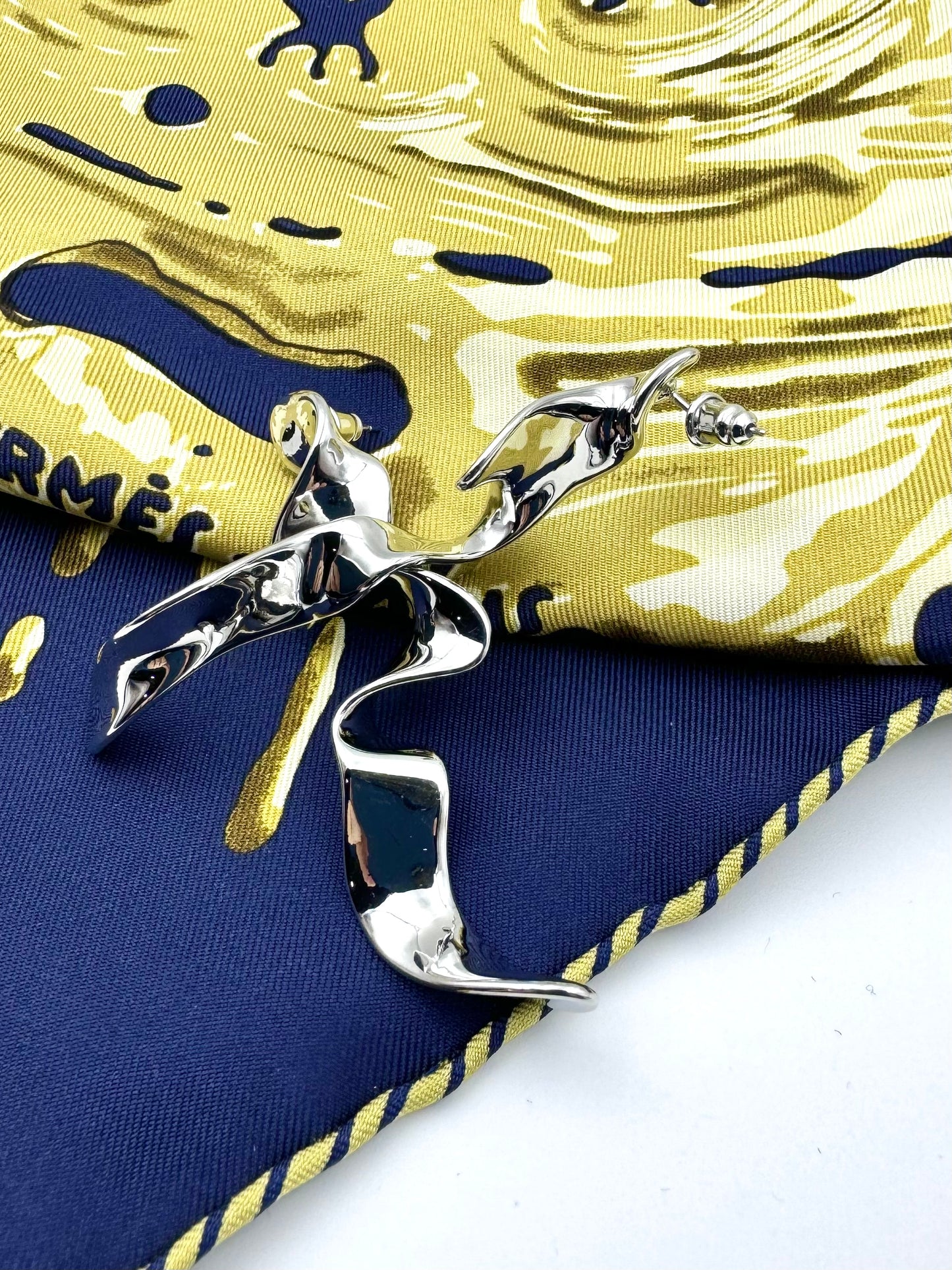 Exaggerated Twisted Drop Earrings