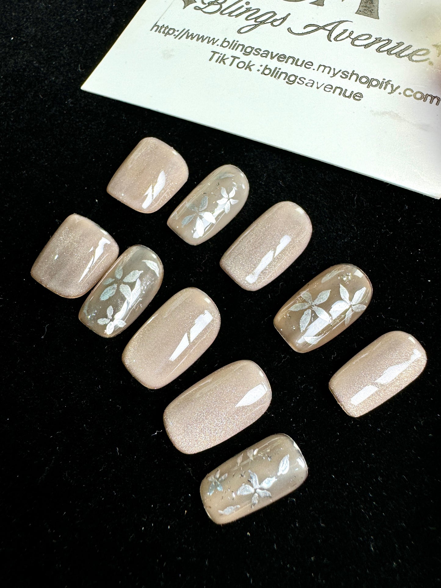 Five-petal flower press-on nails Customization Pre-order