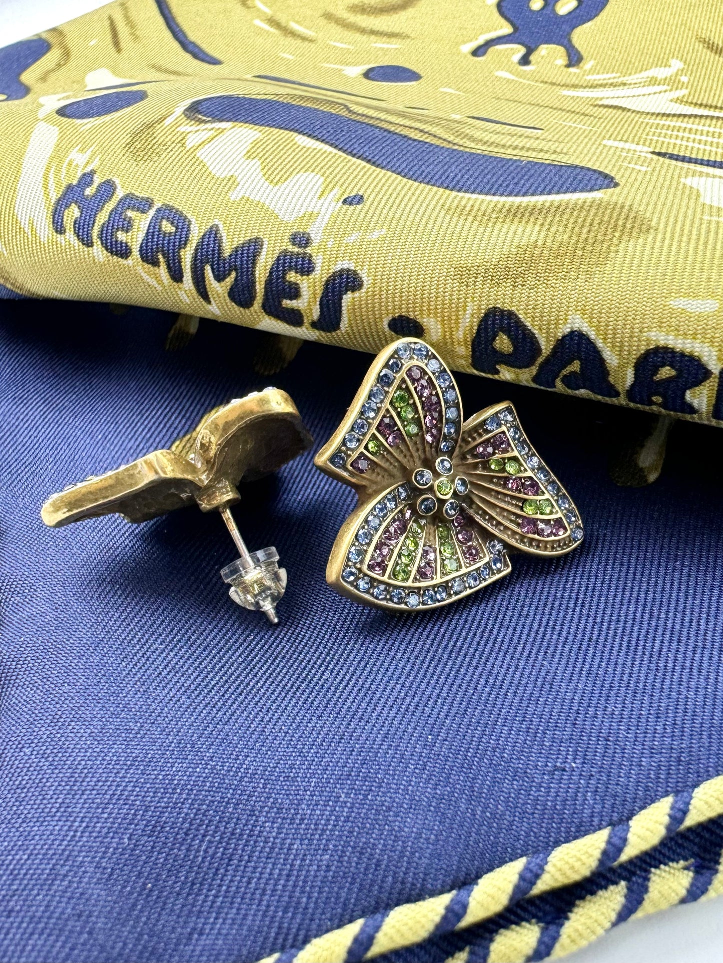 Electroplating Old Gold Petals Stud Earrings