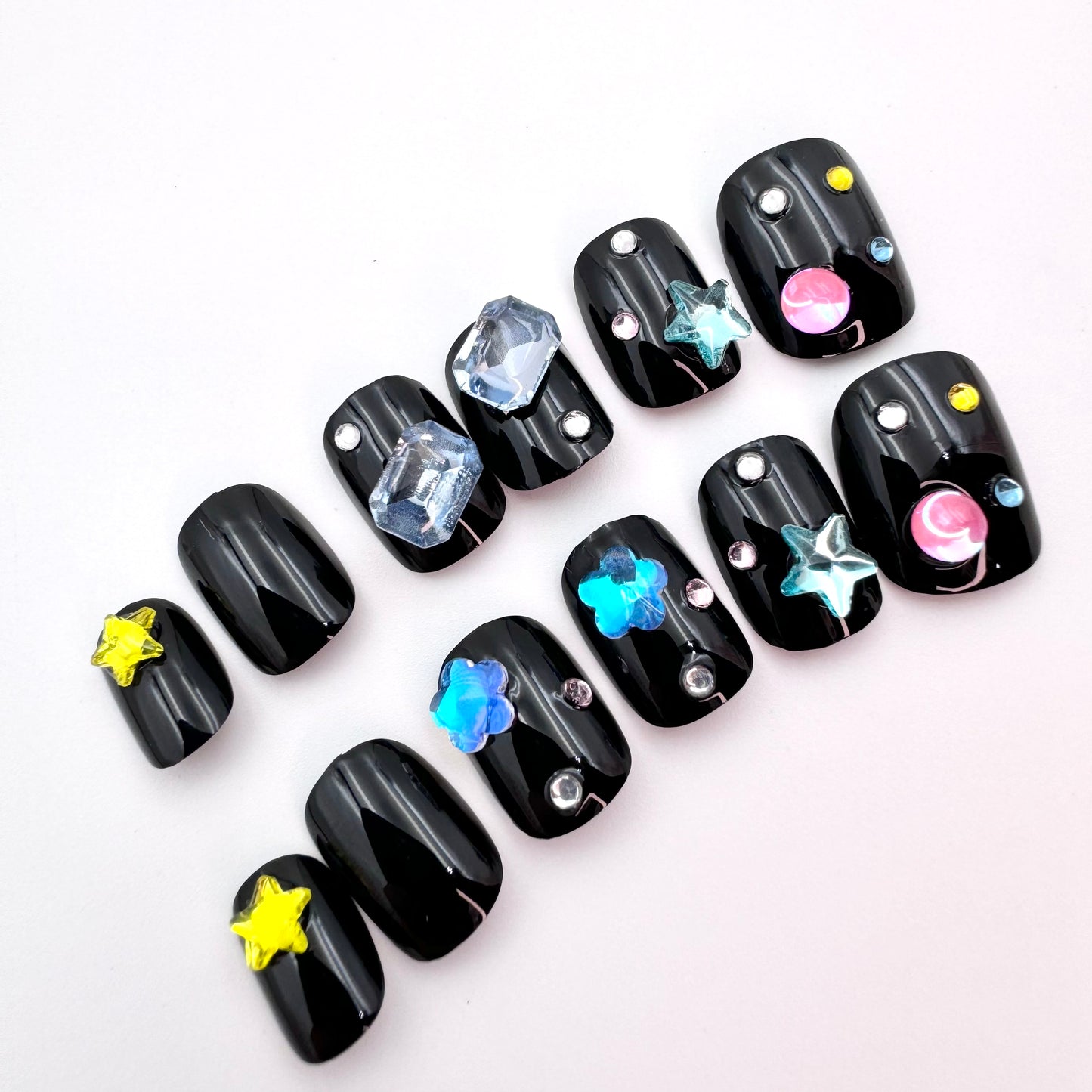 Neptune Star diamond press-on short nails 24pcs