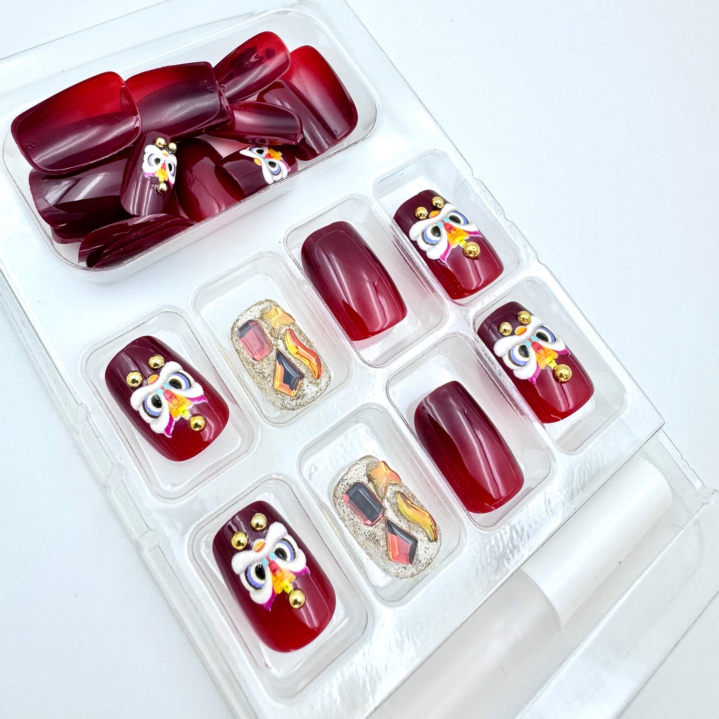 Burgundy lion dance with diamond press-on short nails 24pcs