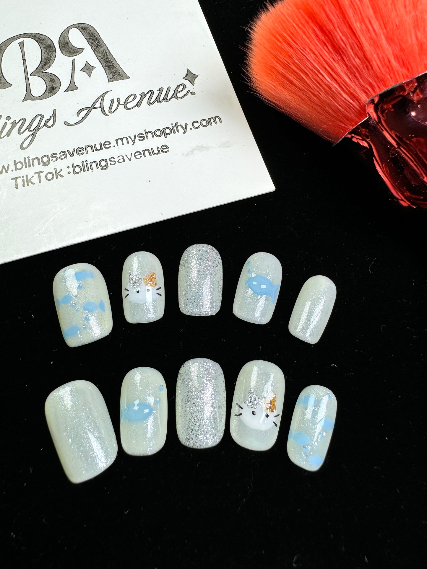 A Fish-hungry Cat Press-on Nails Customized Pre-order