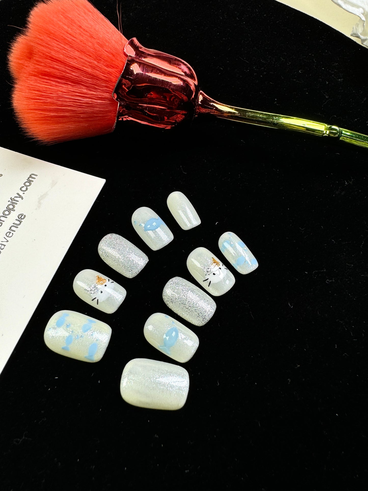 A Fish-hungry Cat Press-on Nails Customized Pre-order