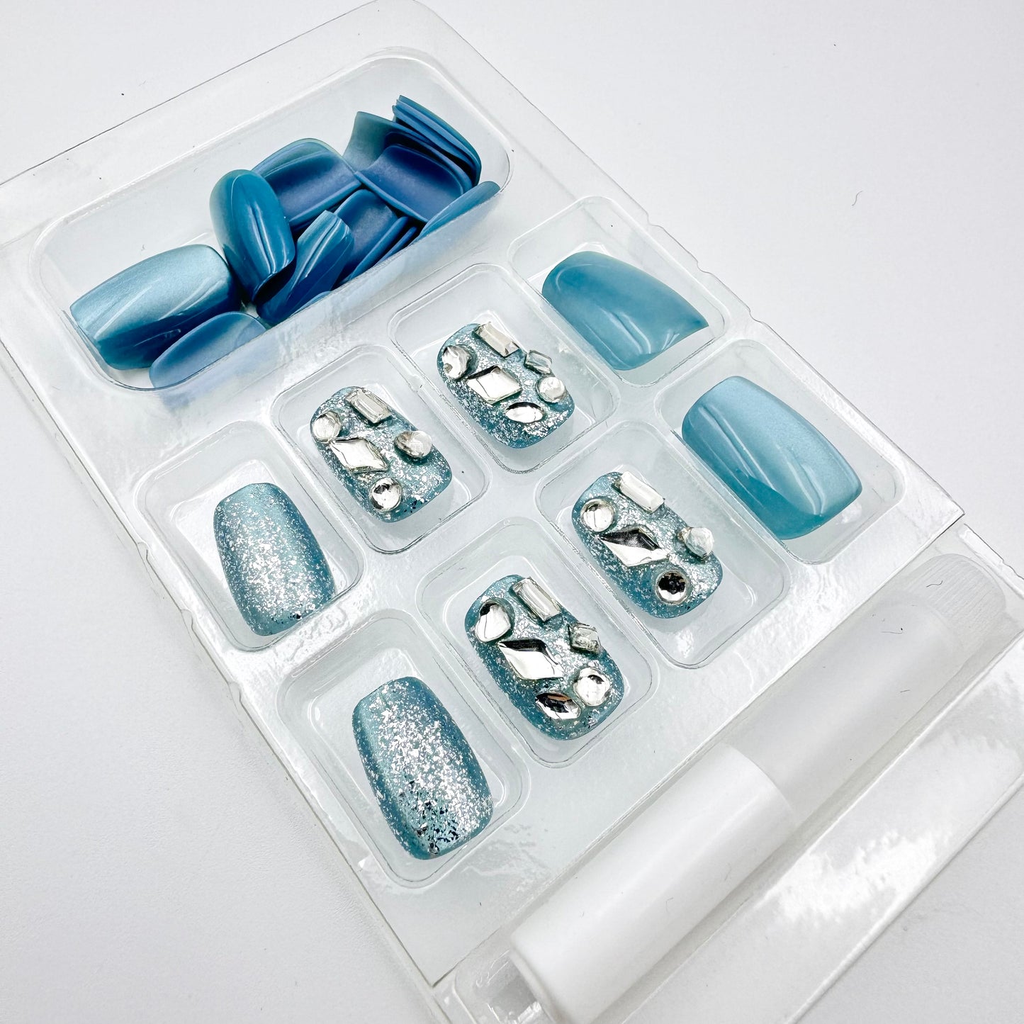 Ice blue with diamonds press-on short nails 30pcs