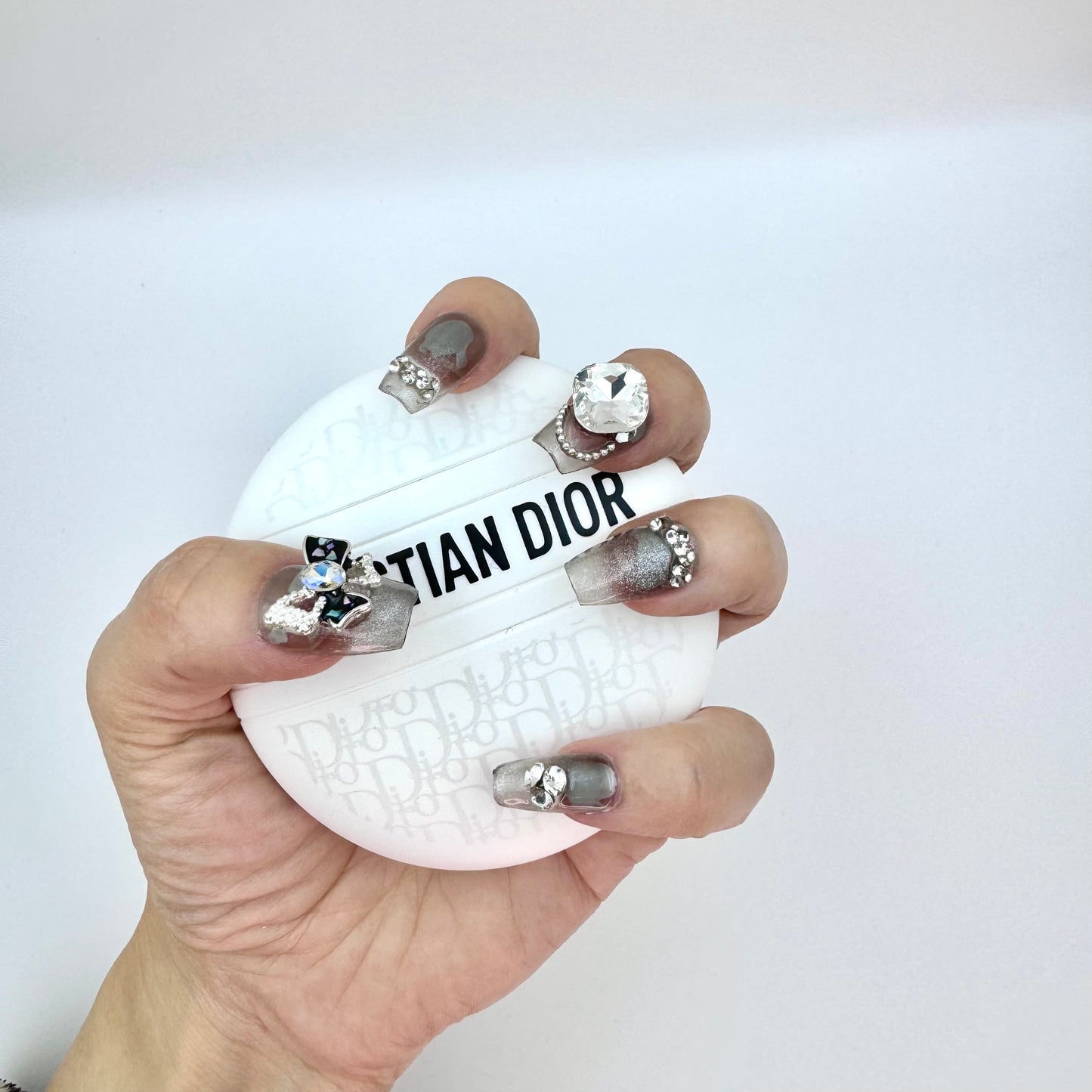 Full diamond explosion butterfly diamond handmade press-on nails(Size Selection )