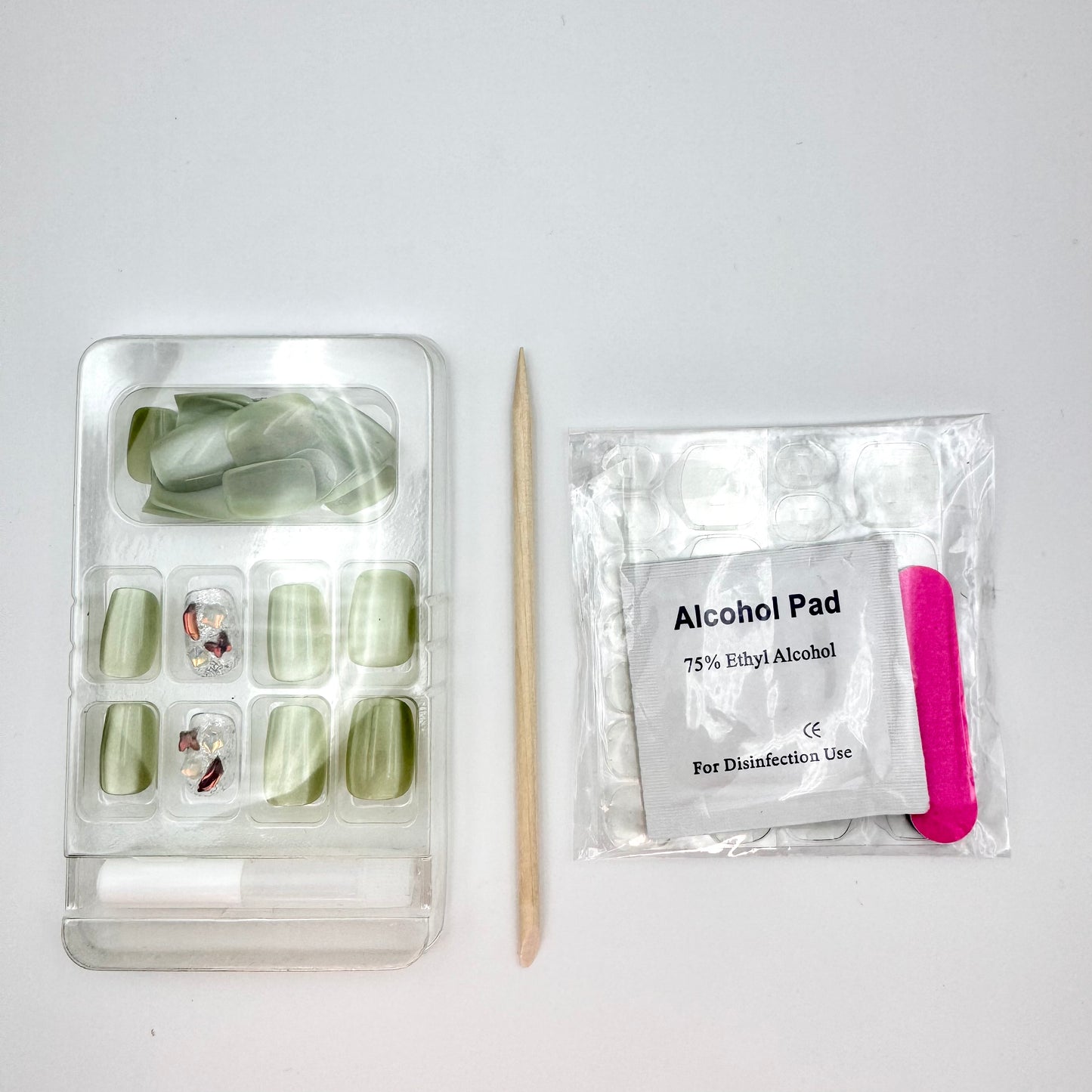 Milky green with diamonds press-on short nails 24pcs