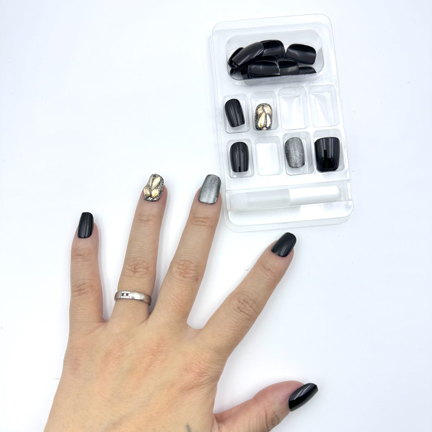 Black cat's eye champagne diamond press-on short nails 24pcs