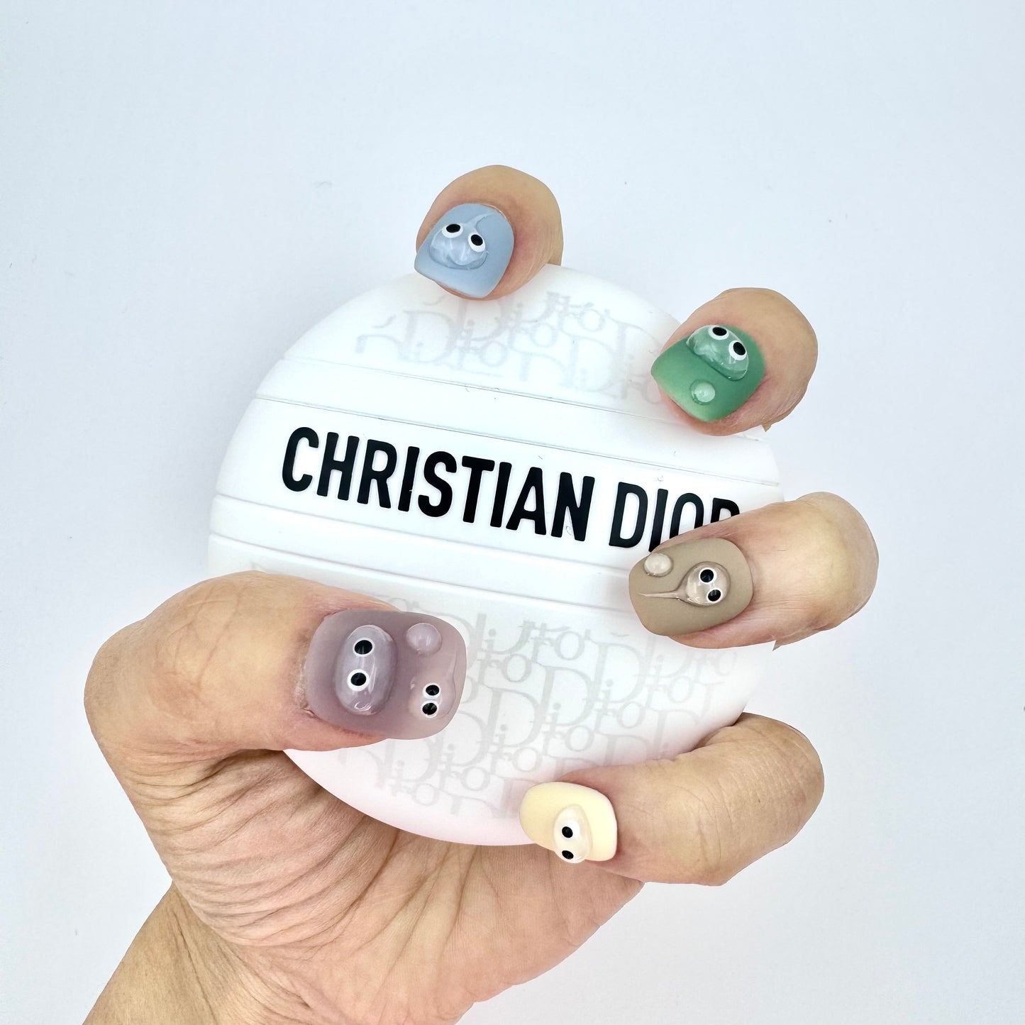 Cute eyes solid color press-on nails (Size Selection)