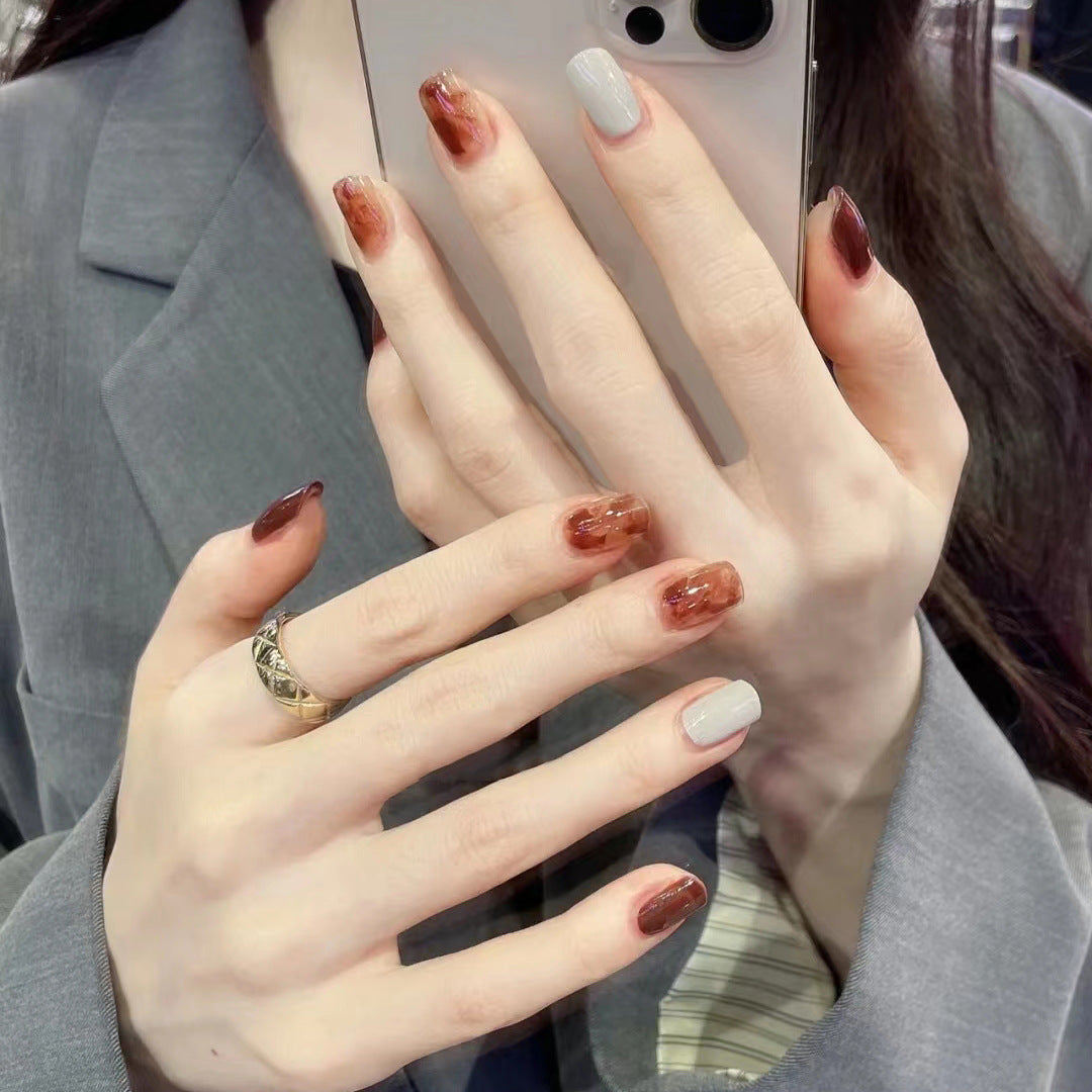 Maple leaf red rendering press-on short nails 24pcs