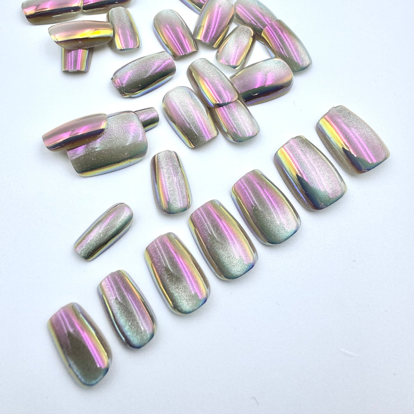 Aurora colorful dreamy cat's eye press-on short nails 30pcs