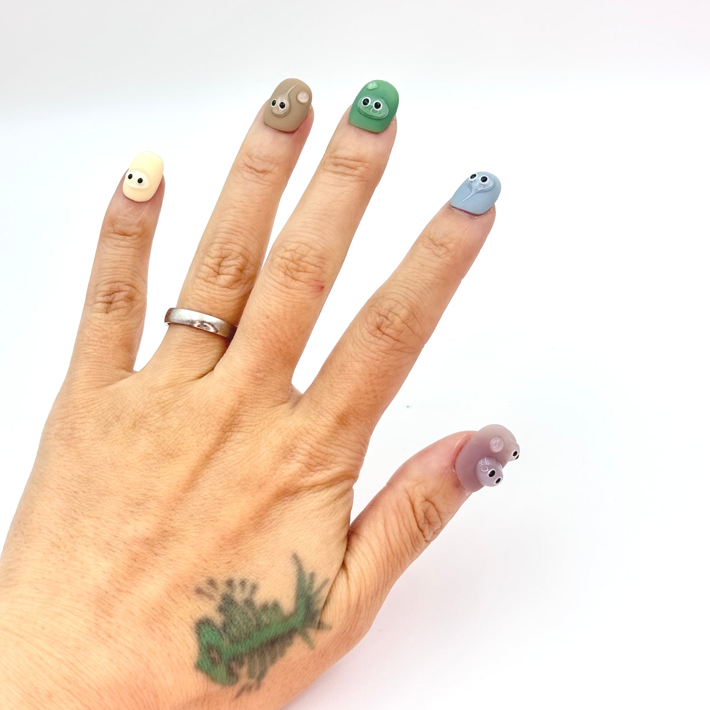 Cute eyes solid color press-on nails (Size Selection)