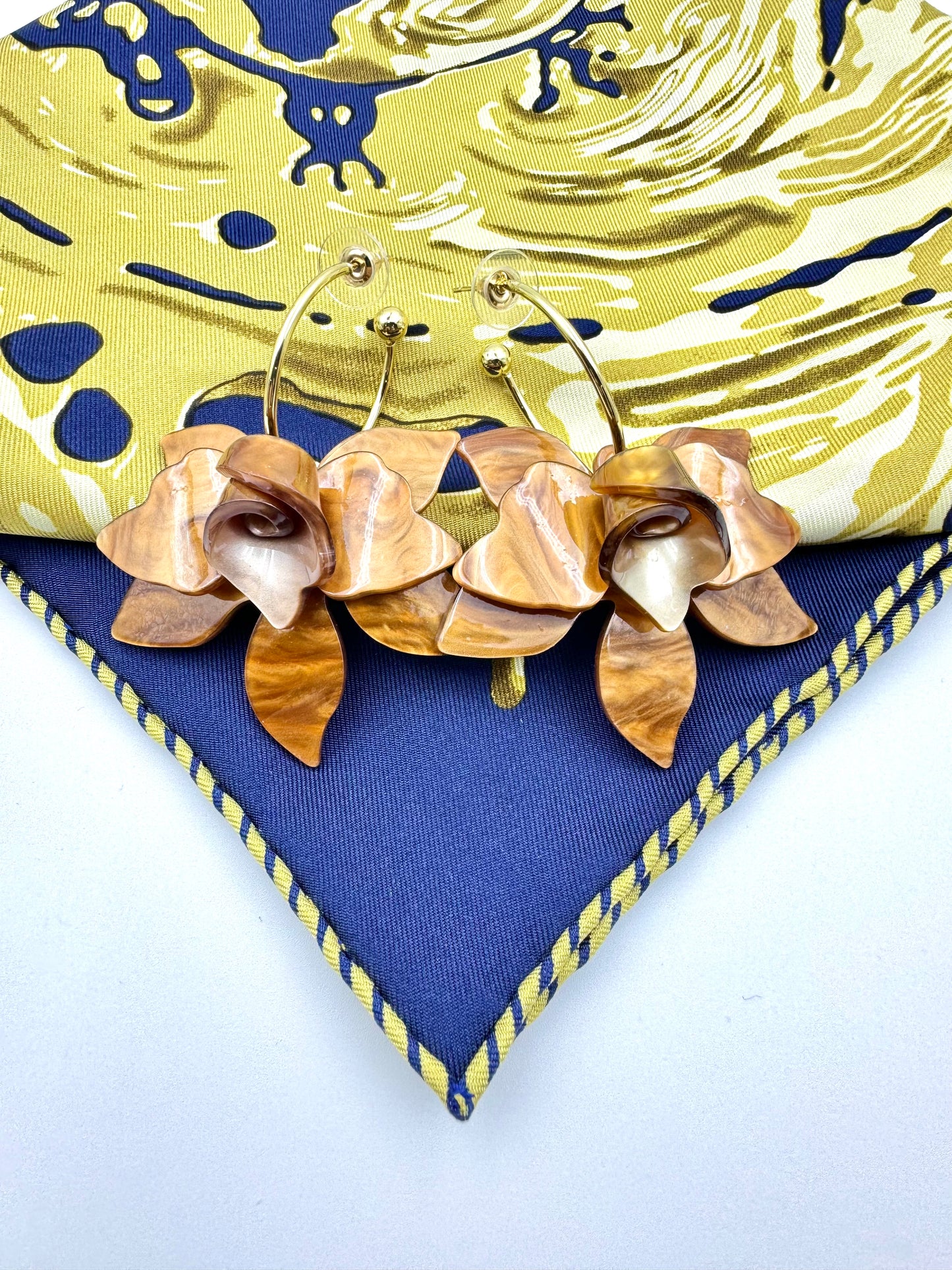 Vintage Gardenia Flowers Hoop Earrings