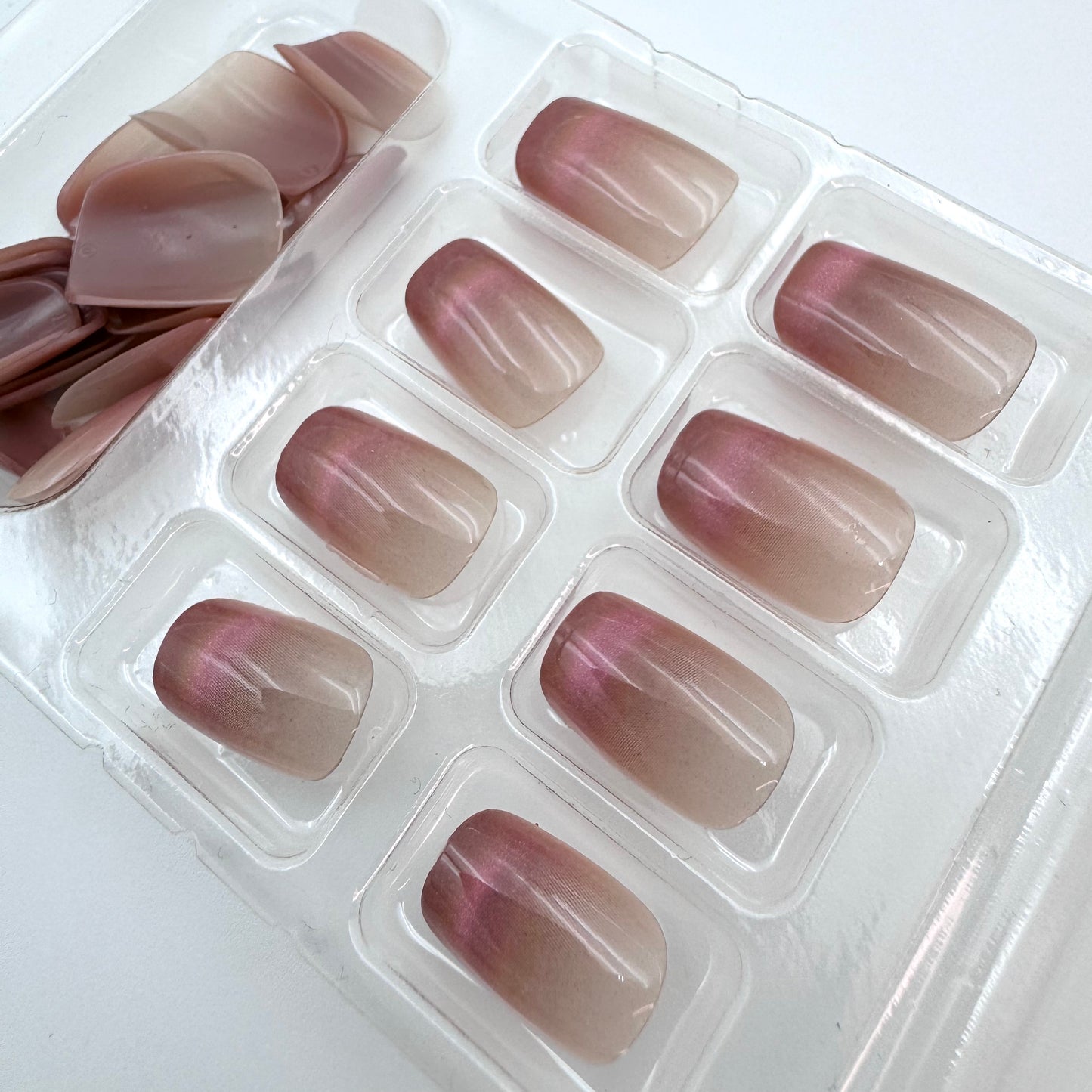 Two-tone cat's eye and crystal cat's eye press-on nails 24pcs （long/short）
