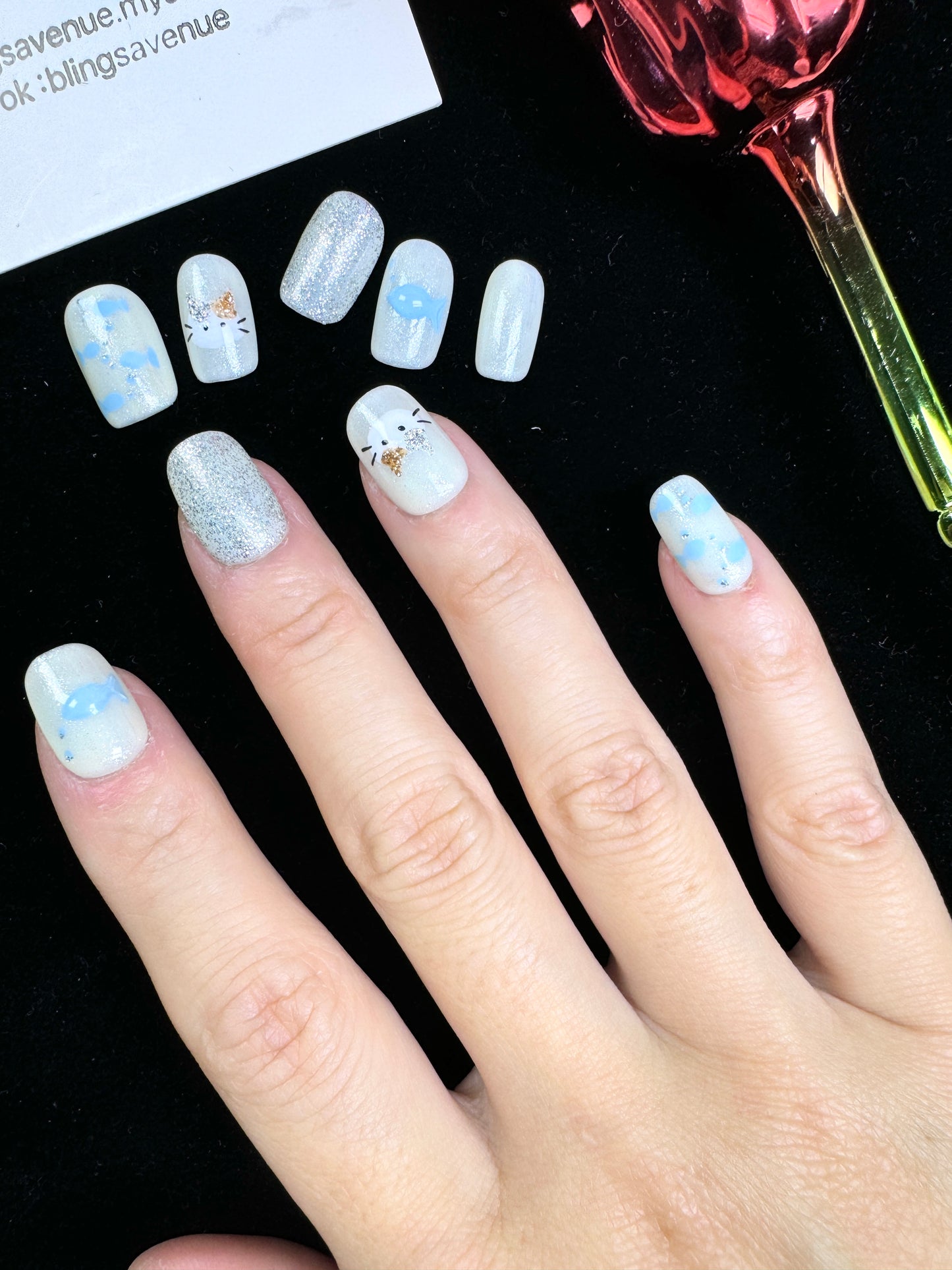 A Fish-hungry Cat Press-on Nails Customized Pre-order